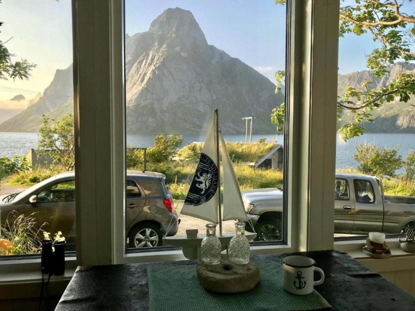 Reinefjorden Lodge ภายนอก รูปภาพ